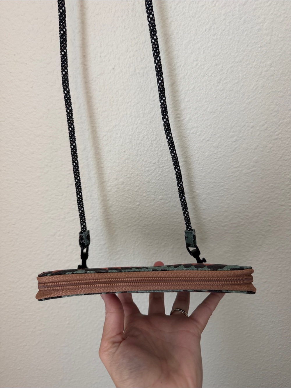 Kavu Go Time Wallet - Picture 4 of 6